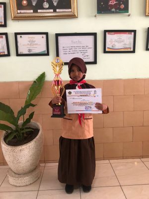 Juara 3 MTQ Putri PORSENI 2021 Kota Malang